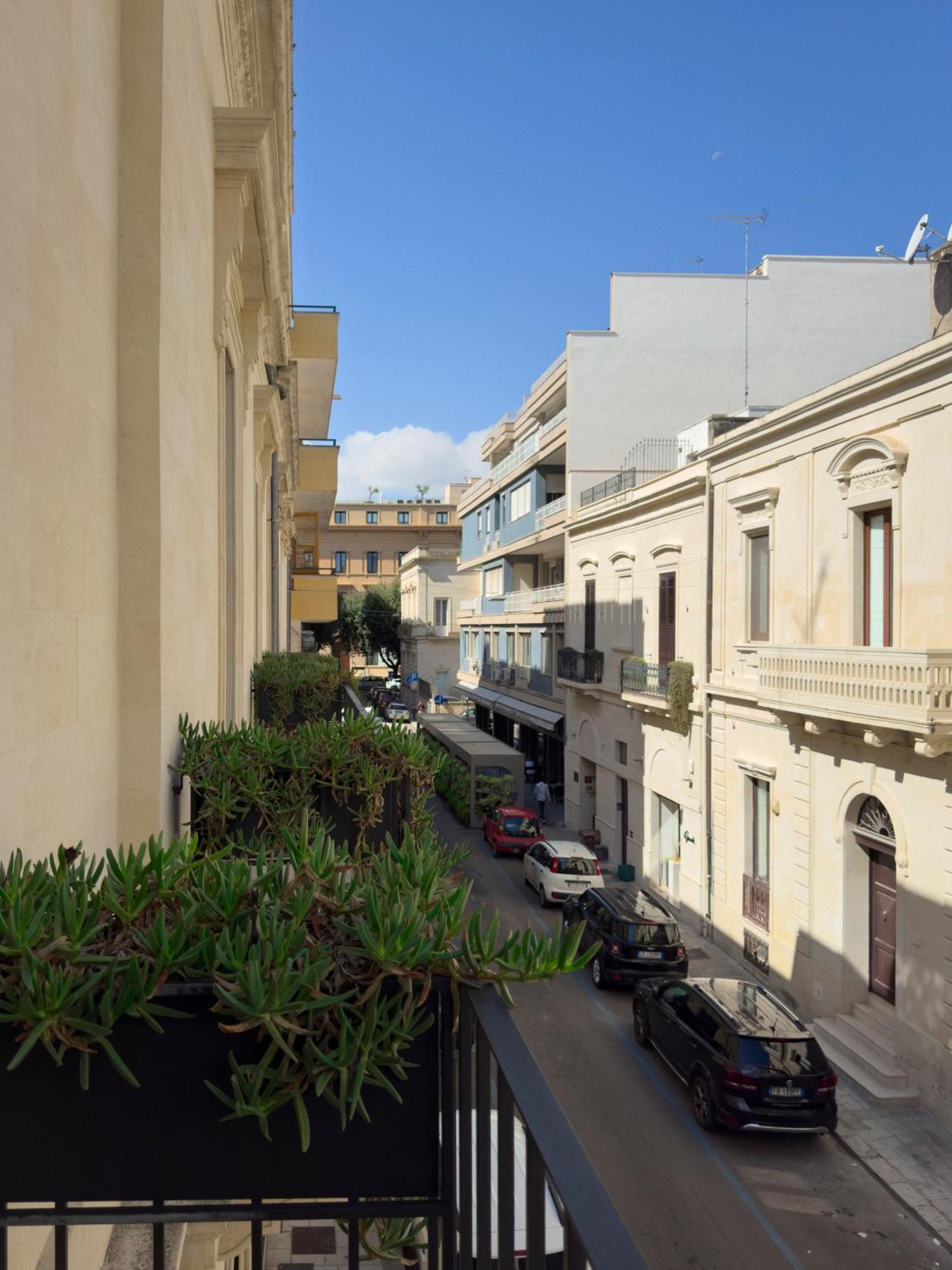 Casa 300Mila Hotel Lecce Exterior foto